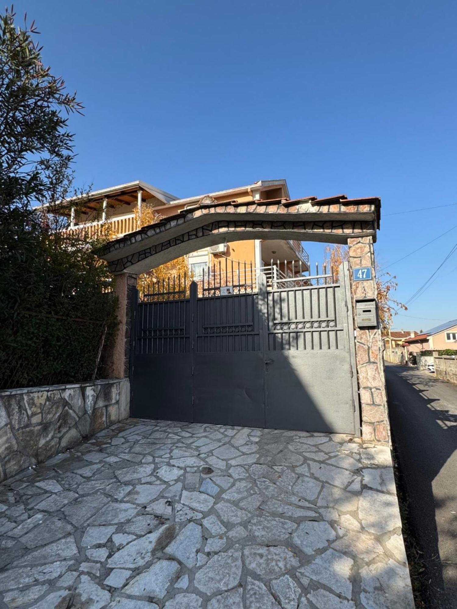 Apartmani Breze Podgorica Bagian luar foto